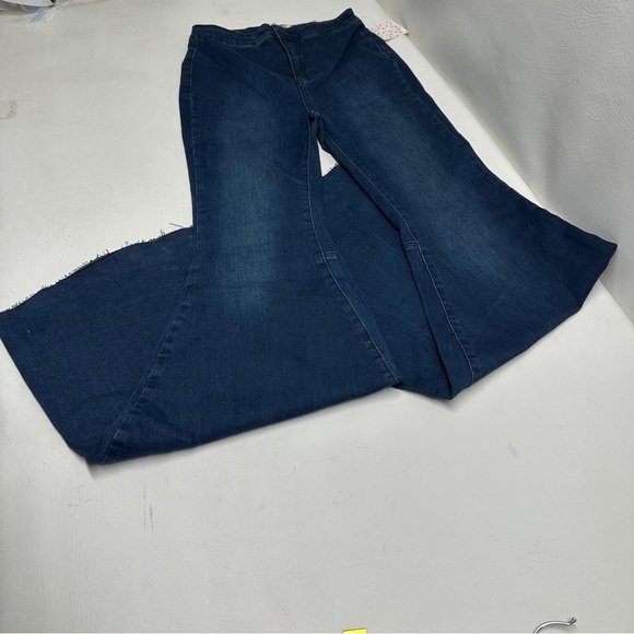 Free people we the free blue midnight Women's Blue Flared Jeans size 29 nwt - Picture 10 of 10